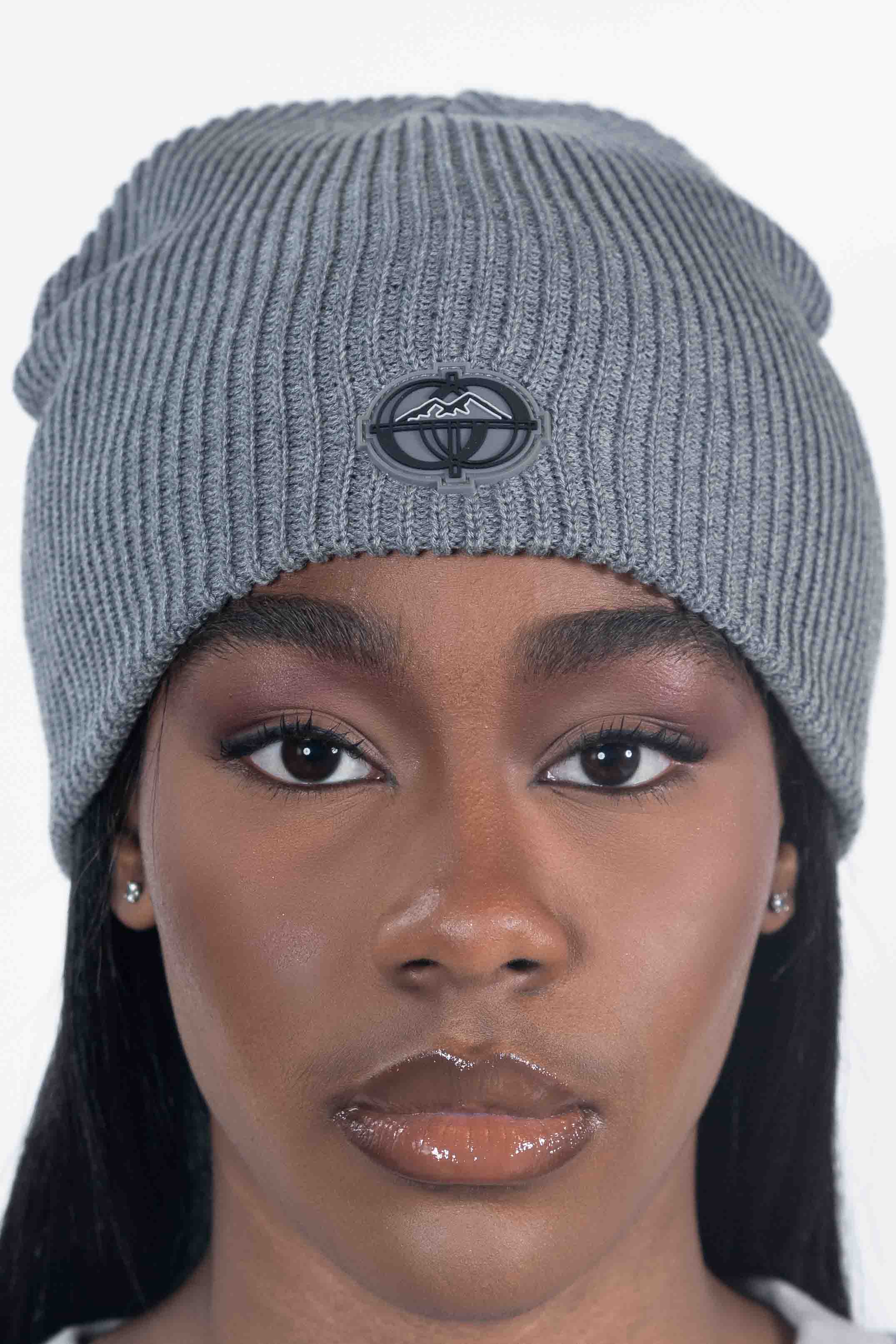 SKI BEANIE - GREY