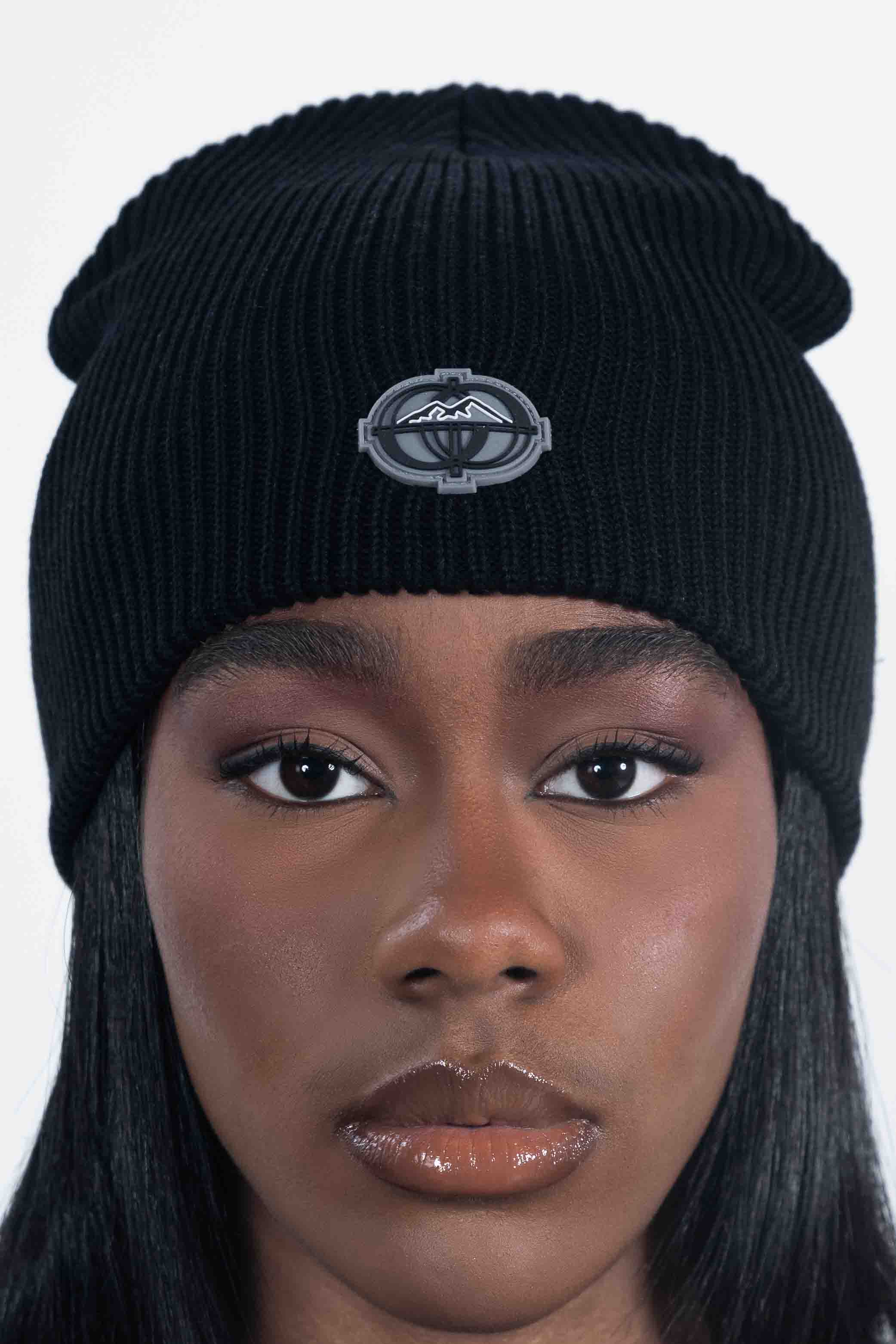 SKI BEANIE - BLACK